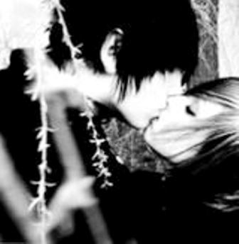 emo kiss.jpg